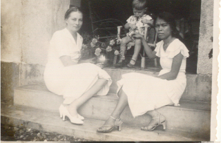 '37 met tante Ans en Stientje